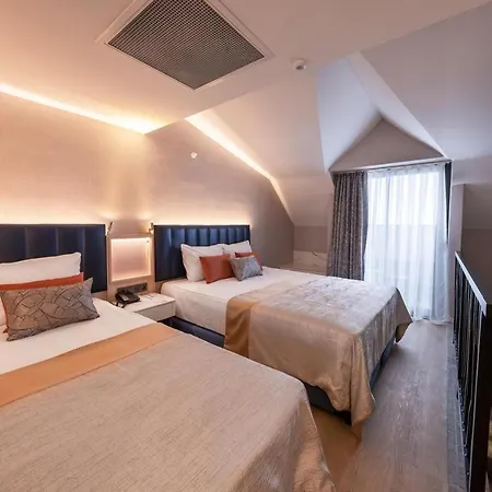Lago Hotel Complex 5*